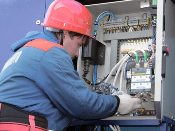 Меры безопасности при работе в электроустановках