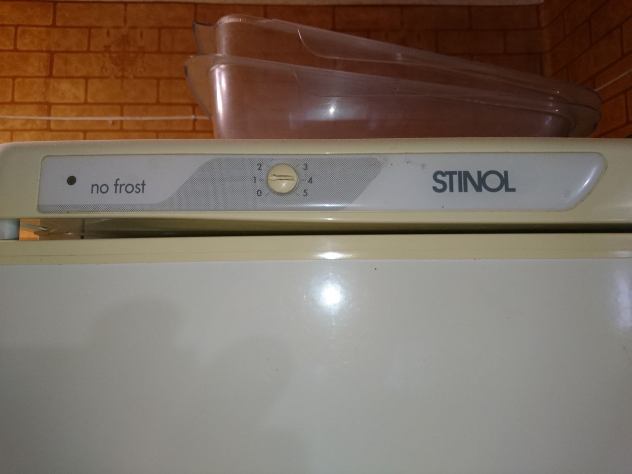 Холодильник Стинол 101 регулятор