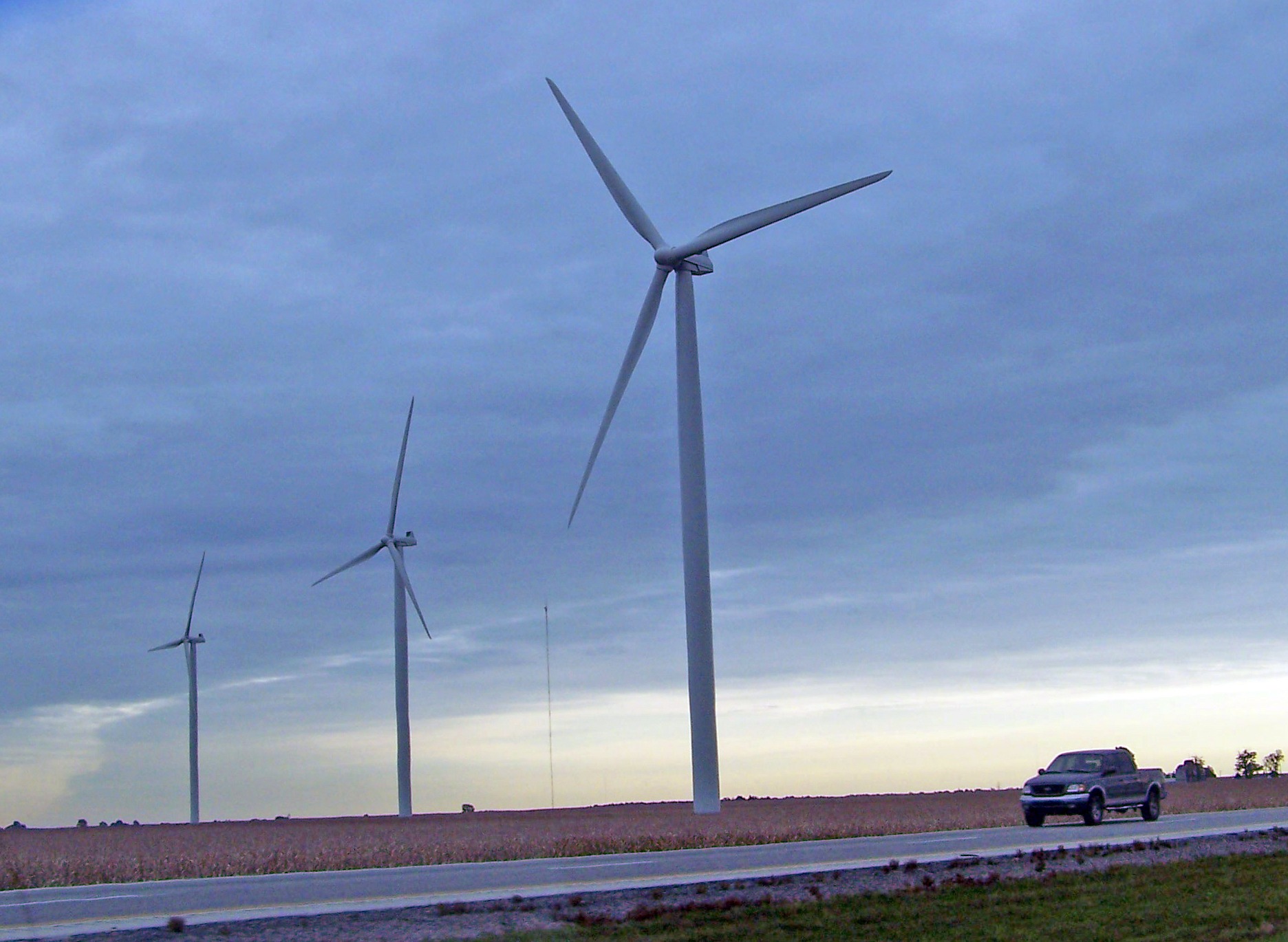 Wind plant. Ветряк Виндмилл. Ветряная мельница (для преобразования в механическую энергию). Ветряные мельницы для электричества. Ветрогенератор мельница.