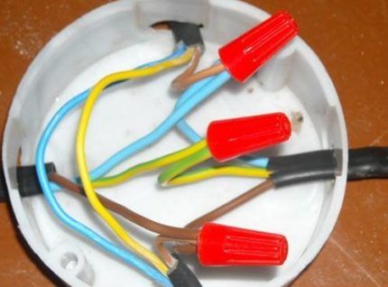 Колпачки СИЗ для соединения проводов